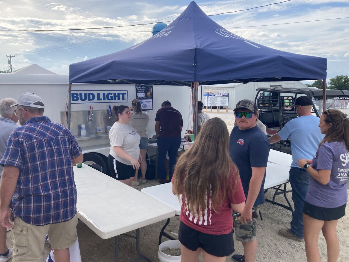 What a great night at the Montgomery County Livestock Auction! 🎉 Our team loved volunteering at the refreshment tent and cheering on all the hard-working FFA and 4H students. We're proud to be part of such a vibrant community! #SupportLocal #JonesburgStateBank #CommunityFirst