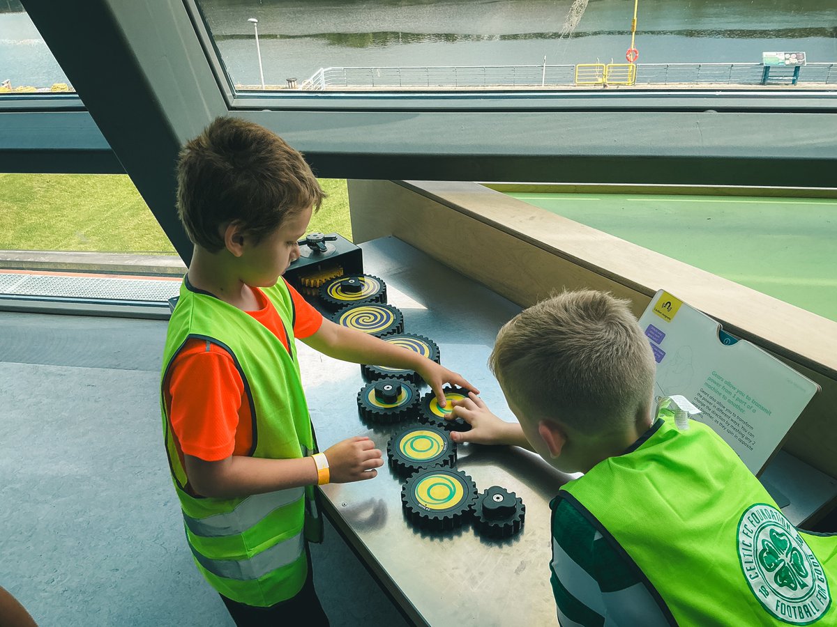 FoundationCFC's tweet image. 😁 A brilliant start to our Summer Community Games as part of the @ScottishFA #ExtraTime programme!

Attendees enjoyed a trip to the @gsc1, sparking curiosity and smiles all around 🔬🥼

#FootballForGood 💚
