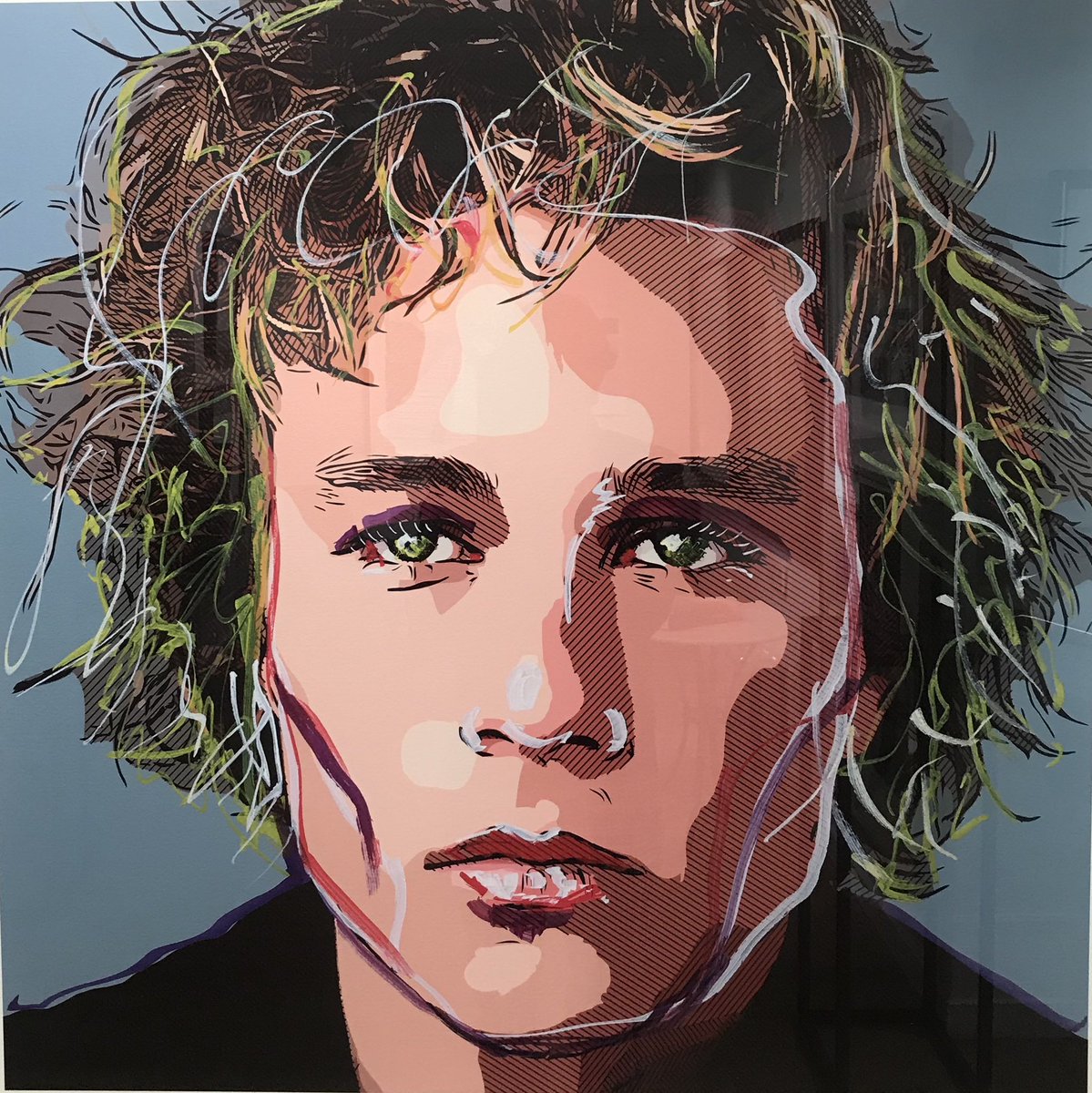 64yks4kc26Human's tweet image. Went to a private art show a while back.
It was a new series of works by Jonny Depp. I had acquired a couple of pieces of his earlier work to add to my pop art collection. Couple of years ago.
I tuned straight into the Rose. This is the one I settled on and add to the health…