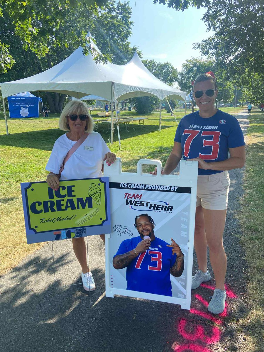 WestHerr's tweet image. We had a great time at @DDawkins66's #716CommUNITYDay with @DionsDreamers, #TrustedGives & many more wellness partners! 🍦
Always fun supporting our #TeamWestHerr family 🙌 ❄️ ☀️ #WestHerrCares