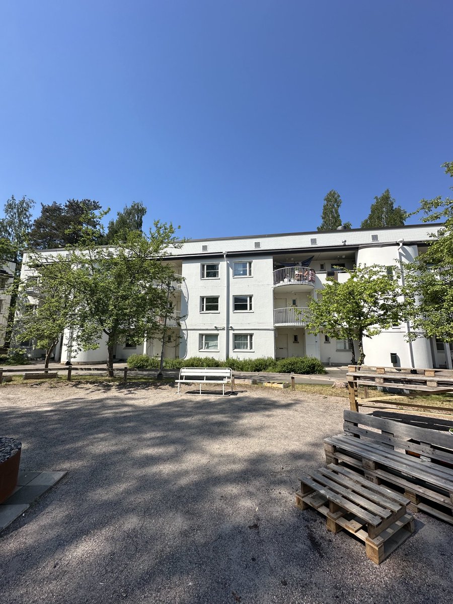 “In Finland, the number of homeless people has fallen sharply. Those affected receive a small apartment &amp; counselling with no preconditions. 4 out of 5 people affected make their way back into a stable life. And all this is cheaper than accepting homelessness.”