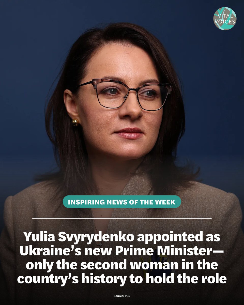 VitalVoices's tweet image. It's time for #InspiringNewsOfTheWeek.
President Zelensky has appointed @Svyrydenko_Y as Ukraine’s new Prime Minister—the first woman to hold the role. At 39, she’s served as First Deputy PM and Economy Minister since 2021.
#InspiringNewsOfTheWeek
🧵 1/8