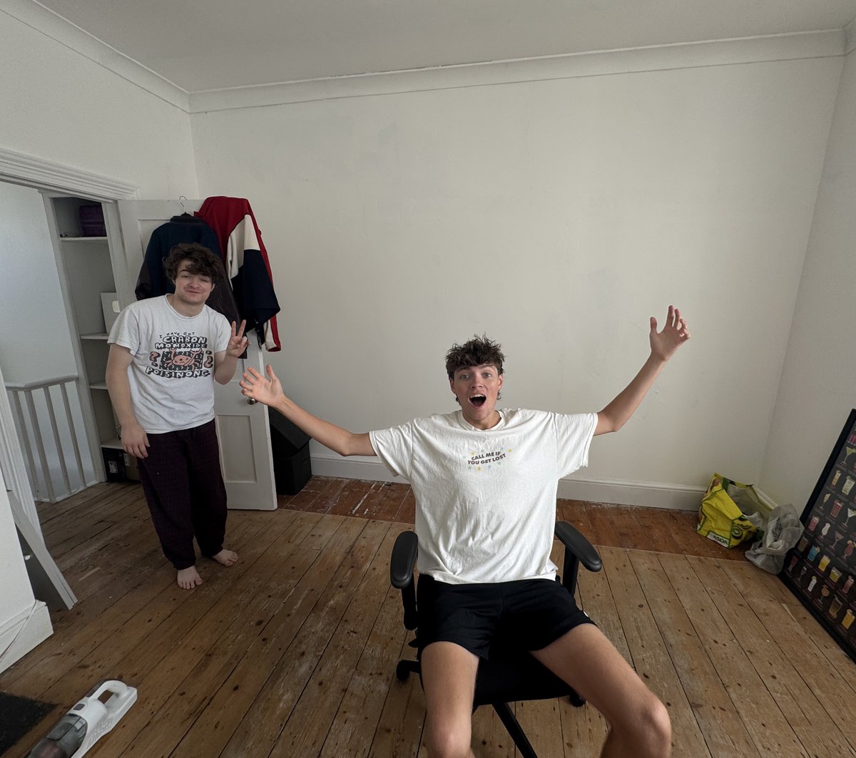 JonnaayLIVE's tweet image. I AM PROUD TO ANNOUNCE,
THE HOUSEATHON
7 DAYS OF STREAMS
CHAT DECORATES MY HOUSE
STARTING TOMORROW
EVERYDAY @ 3PM BST