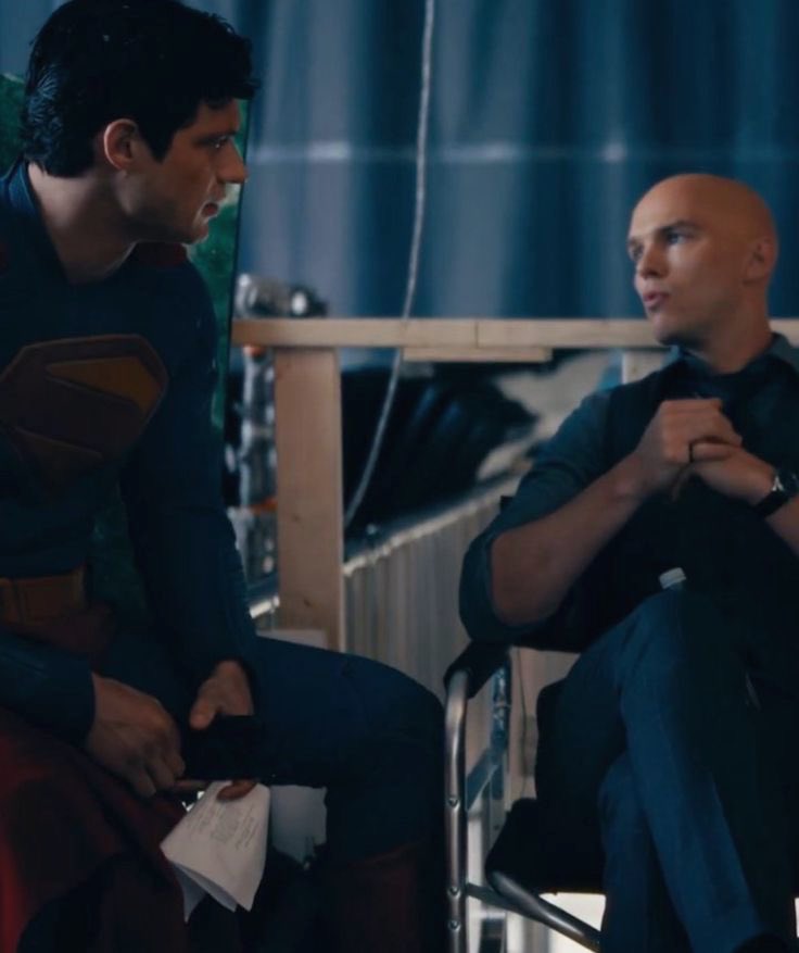 they’re on a date !!!!!!!!!!!! # real and canon # i can see the homosexuality in your eyes lex luthor