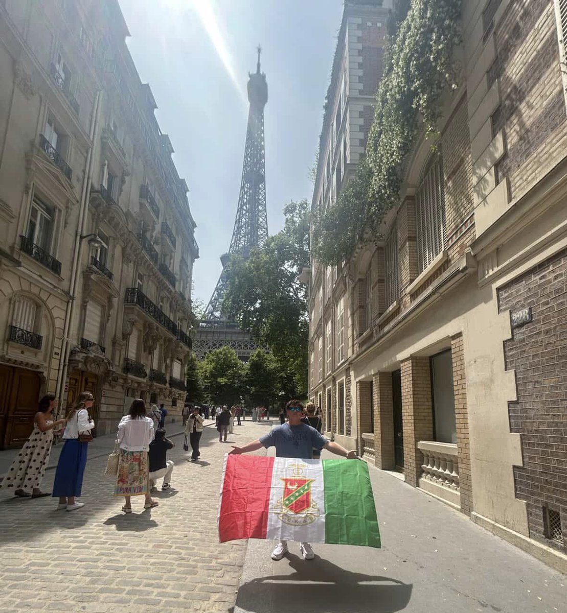 #taΚΣtheflag: This summer, wherever Brothers travel, the Kappa Sigma Flag goes with them.

As we head to Grand Conclave in Vegas next week, tag us with #JourneyToConclave and #taΚΣtheflag.