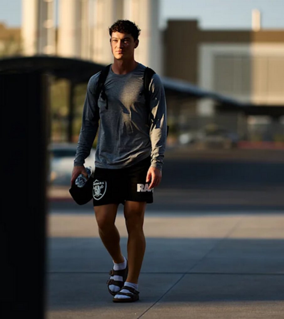 TheRaiderRamble's tweet image. Raider Nation, what are your expectations for rookie Tommy Mellott this season?