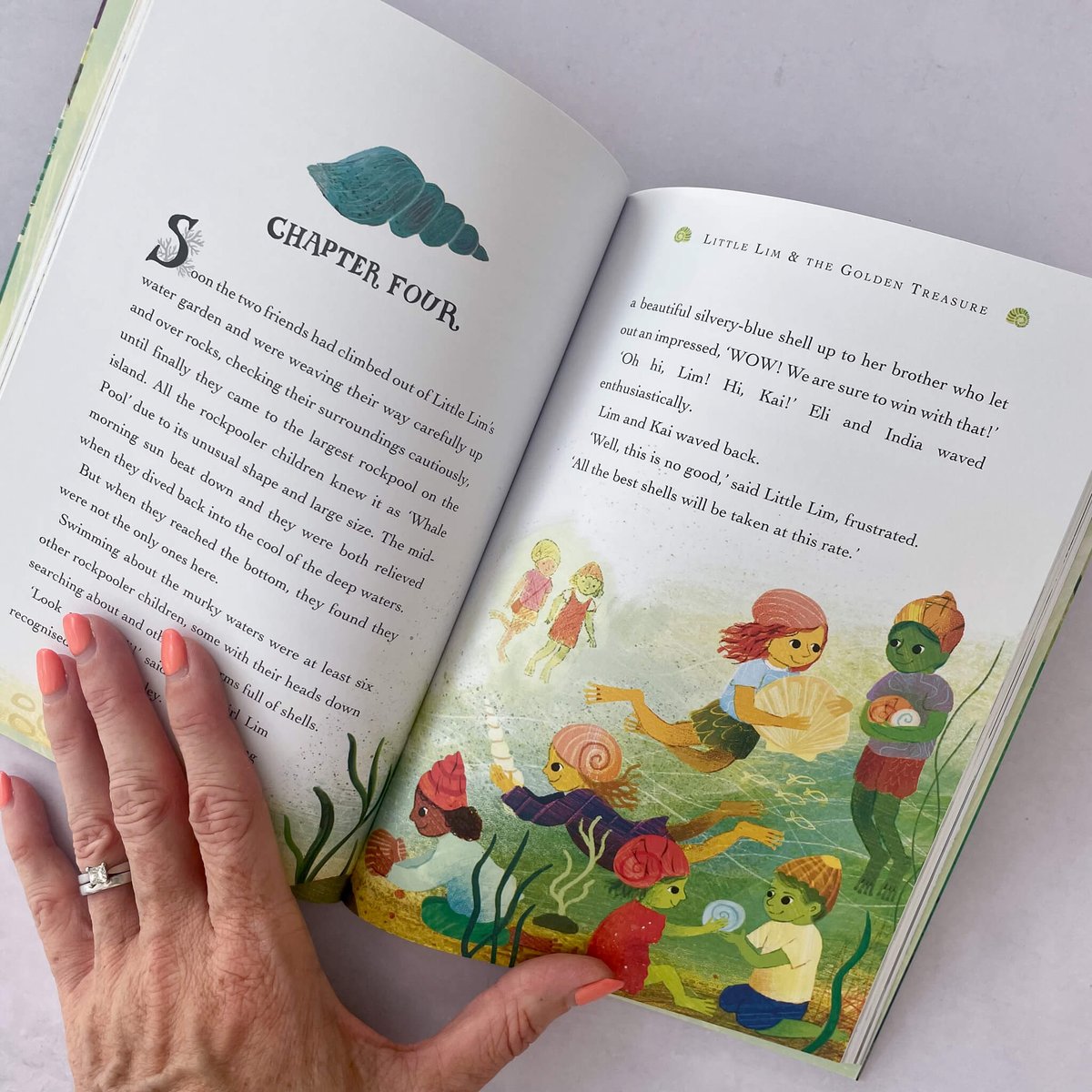 parrot_street's tweet image. Perfect summer reading for our Parakeets & the whole family! A charming seaside adventure with quirky characters & stunning colour illustrations 🐚 ☀️ 📖 @FrannPG
parrotstreet.com/products/littl…