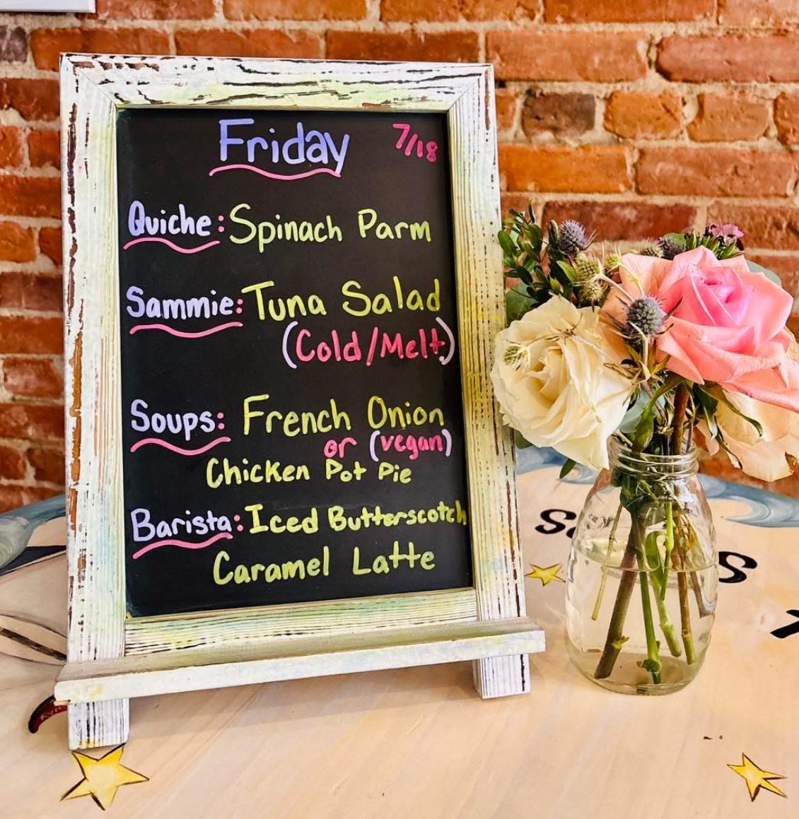 KatesDowntown's tweet image. The beauty of Friday never gets old.
Cheers to the weekend!
We hope to see you. 🌷