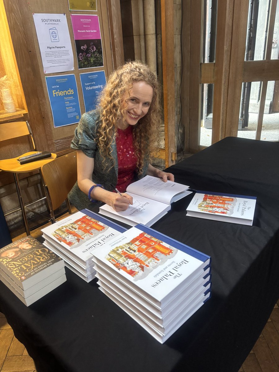 NicolaTallis's tweet image. We had a great crowd for @KateWilliamsme this morning, telling us about ‘The Royal Palaces: Secrets & Scandals’ - Hodge the cat even joined in!! @Southwarkcathed @FellowsAuctions