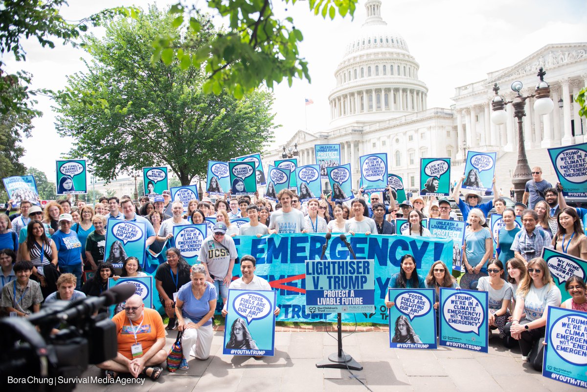 youthvgov's tweet image. Senators Merkley, Markey & Wyden & Reps. Jayapal & Scanlon join youth plaintiffs in Lighthiser v. Trump + 200 others to introduce a powerful resolution re: children’s fundamental rights to life + a stable climate system ✊ PR: bit.ly/Res25pr Act: bit.ly/congress4light…
