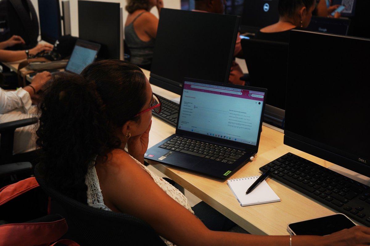 CdR_'s tweet image. Durante la jornada también explorarán herramientas como Google Maps, Trends y Notebook, para fortalecer sus investigaciones periodísticas desde lo digital.