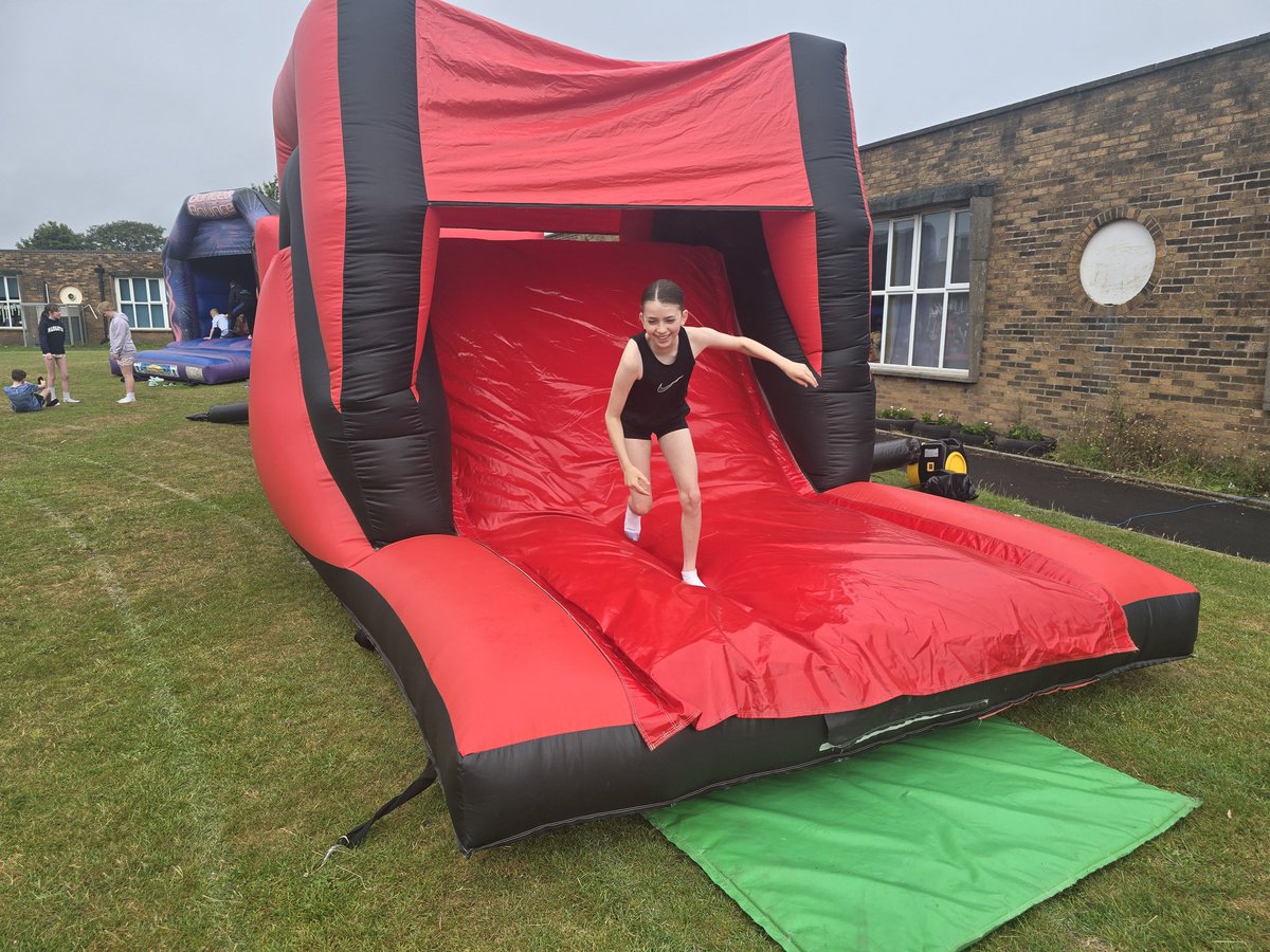 PCP Tigers π
 (Year 6) (@pcptigers) on Twitter photo Wet & Wild! #pcpleavers Wet & Wild! #pcpleavers