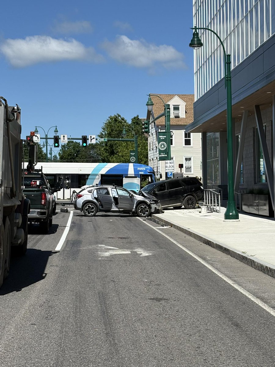 WGME's tweet image. #DEVELOPING: Officials say injuries have been reported after a multi-vehicle crash involving a METRO Bus in Westbrook. 

DETAILS: bit.ly/44BabCK