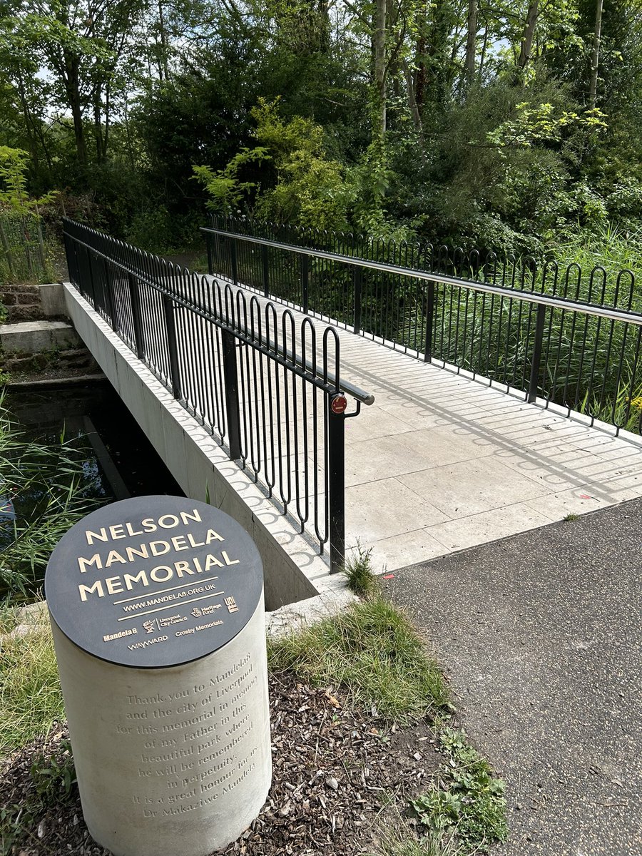 GMBNWI's tweet image. On #MandelaDay2025, we reflect on Nelson Mandela’s legacy and the need to act against poverty and inequality. 🧡🖐️
In Liverpool, his impact is honoured through powerful public tributes, from the Princes Park memorial to the mural on the Kuumba Imani Centre.
🔗:…