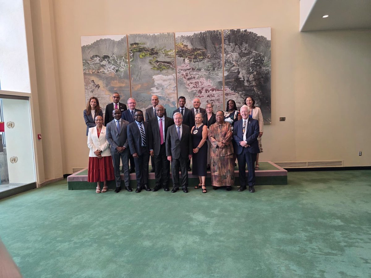 eelokaale's tweet image. Mr. Kennedy Odede @KennedyOdede of SHOFCO, Kenya is the recipient of the 2025 United Nations Nelson Mandela Award alongside Ms. Brenda Reynolds of Canada.
The award, which was presented by the UN Secretary General during commemoration of the UN Nelson Mandela International Day…