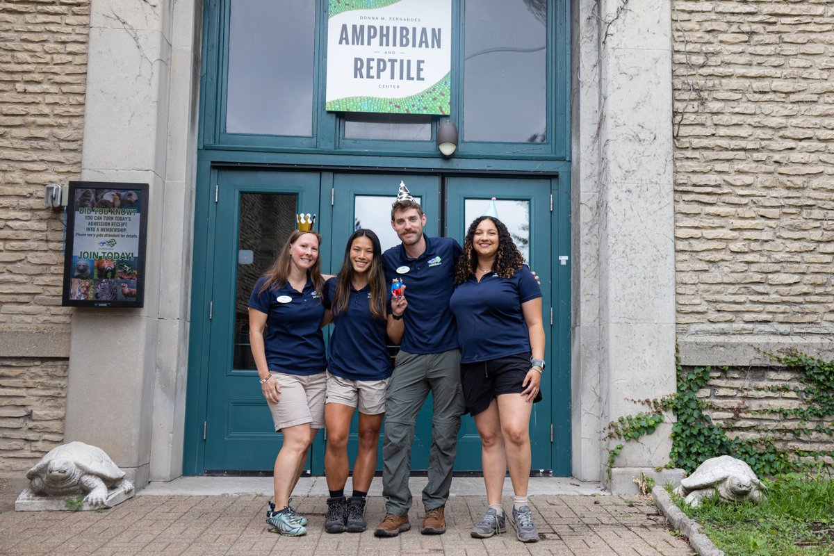 buffalozoo's tweet image. During National Zookeeper Week, we’re spotlighting a Buffalo Zoo keeper team each day! Today, we feature our Herpetology Team! 🐍

The herps team, whose home base is our Amphibian &amp;amp; Reptile Center, enthusiastically works with all things slimy, scaly and spectacular at the Zoo!