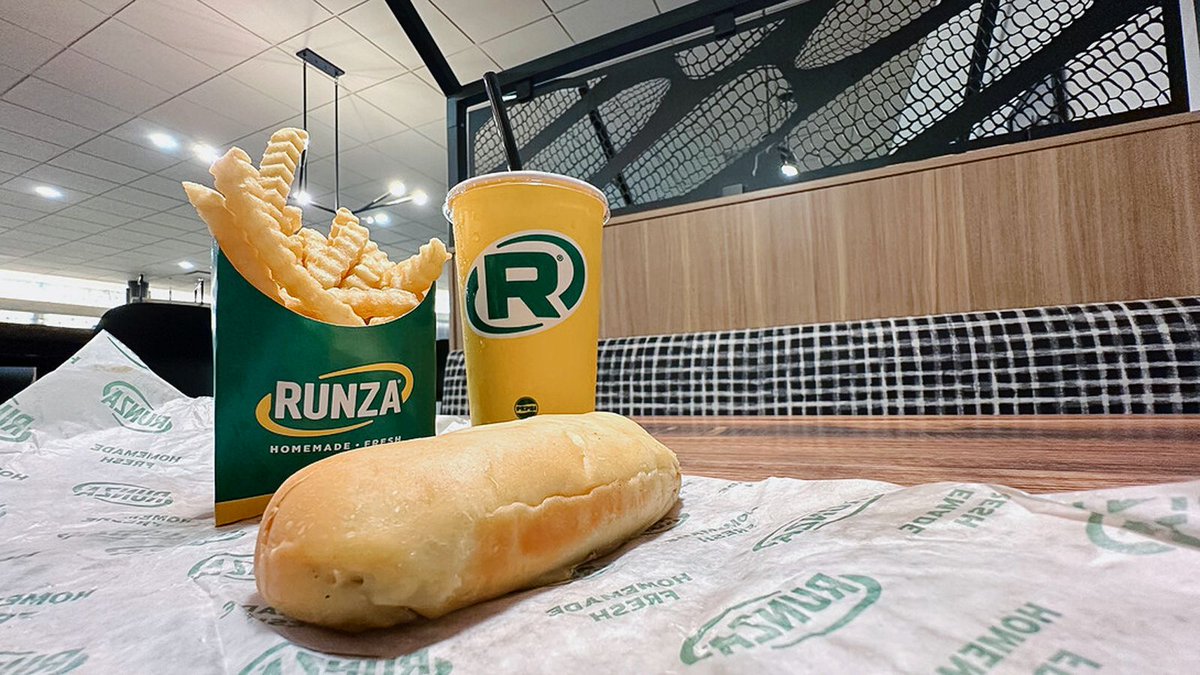 UNLincoln's tweet image. Calling all Runza fans: The Nebraska-born tradition will return to campus this fall with a Runza restaurant opening in the Selleck Hall food court!
🔗 buff.ly/tvkD23m