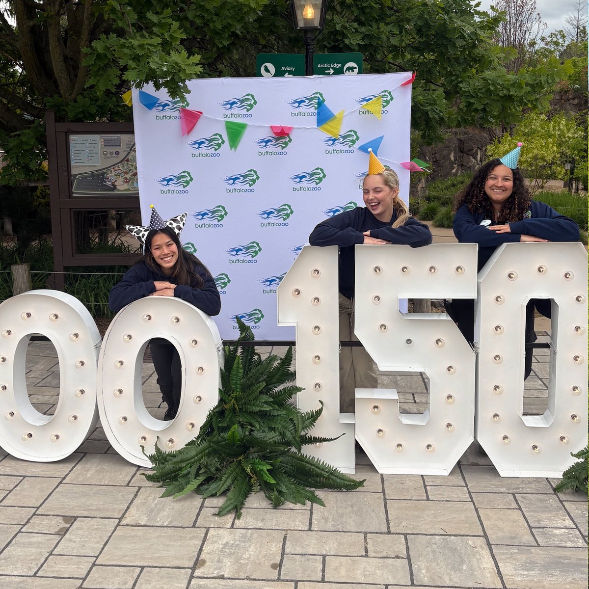 buffalozoo's tweet image. During National Zookeeper Week, we’re spotlighting a Buffalo Zoo keeper team each day! Today, we feature our Herpetology Team! 🐍

The herps team, whose home base is our Amphibian &amp;amp; Reptile Center, enthusiastically works with all things slimy, scaly and spectacular at the Zoo!