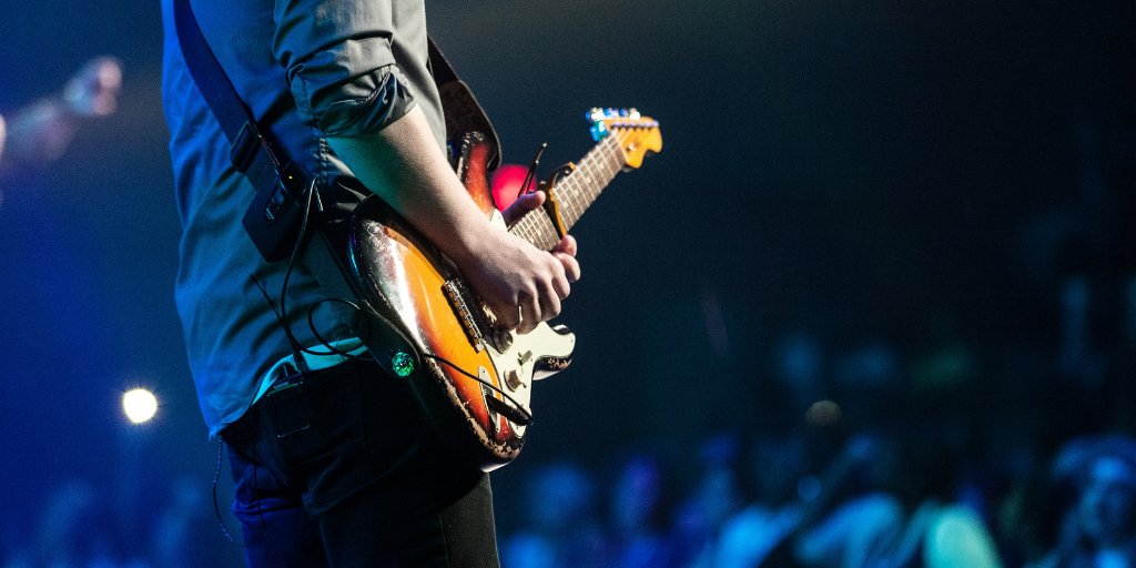 🎙Mañana nueva sesión de las Noches de #Vicálvaro en el parque forestal de Valdebernardo

🎵Ven a cantar a pleno pulmón 'Marta, Sebas, Guille y los demás' en el tributo a Amaral

👉informate.madrid.es/77brb1