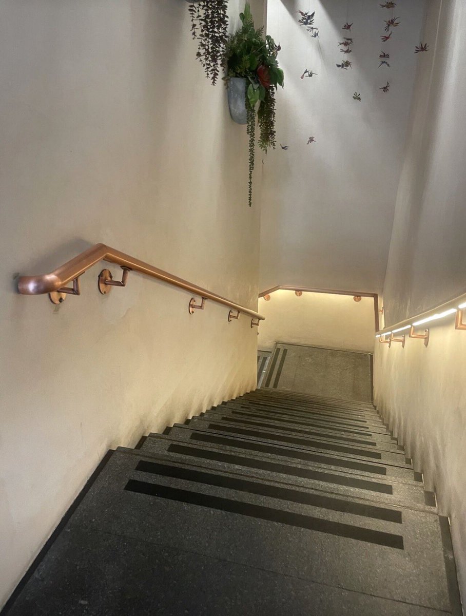 brightbrassCo's tweet photo. ✨ From tarnished to timeless! Our team at Bright Brass &amp; Metal Painting Co. brought this beautiful copper stair railing back to life with expert restoration. Now it shines with warmth, elegance, and lasting protection. 💫#CopperRestoration #MetalRefinishing #BrightBrass https://t.co/sQVmAQGl5P