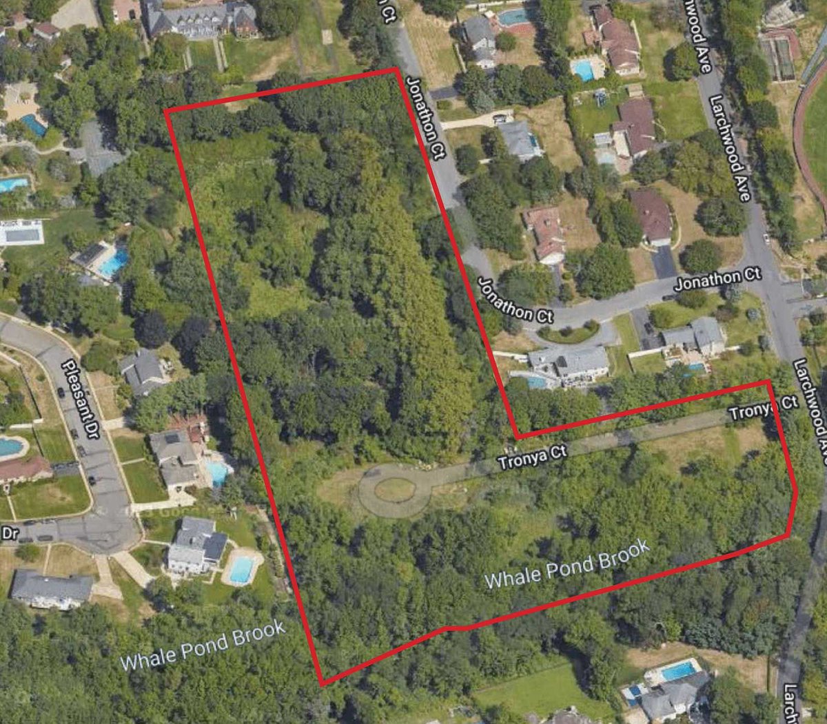 JerseyDigs's tweet image. Eight-Acre Lot Ready for Development Sells for $5.8 Million in West Long Branch - The property, surrounded by multimillion-dollar homes, offers potential for subdivision and development close to the beach: buff.ly/7ToBkez
#NewJersey #RealEstate #JerseyShore