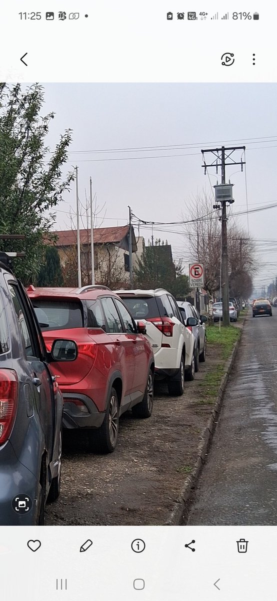 Un juez hurta adoquines, un director se SII que no paga sus impuestos, etc. La corrupción y falta de decencia esta normalizada. El Temuco los funcionarios de gendarmeria a diario estacionados sobre la vereda y quien fiscaliza,¿ que dicen las autoridades?.
Este país está podrido