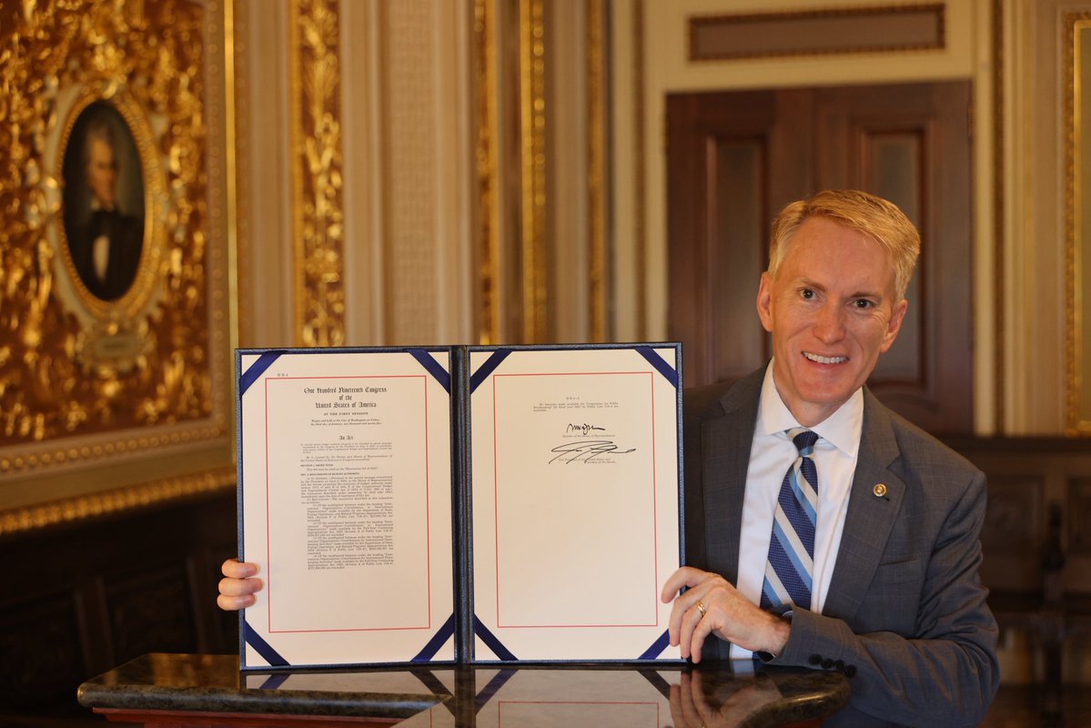 SenatorLankford's tweet image. Rescissions package is headed to your desk, @POTUS.
@SenateGOP is keeping our promise to cut waste, fraud, and abuse.