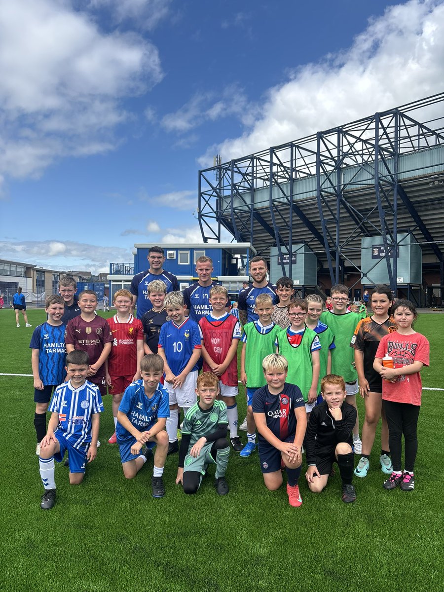 KillieCommunity's tweet image. 📸 Today’s Special Visitors!
Our Summer Programme participants were treated to a fantastic surprise as Bruce Anderson, Scott Tiffoney & Max Stryjek stopped by to join in the fun! ⚽
