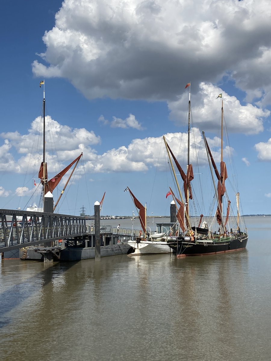 GravesendTCM's tweet image. Always a lovely sight - Thames Barges: Marjorie; Niagara & Gladys are already moored up here in Gravesend ahead of tomorrows annual Barge Match which starts early in the morning & will end back at St Andrews Quayside early Saturday afternoon
#riverside #thames #gravesend
