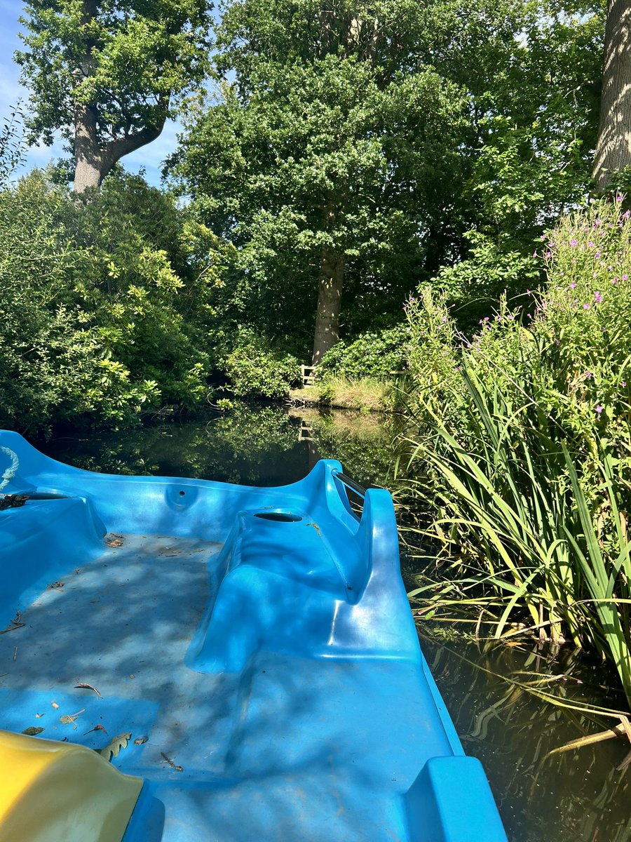 Within an hour of school finishing, the little man and I had got ice creams, gone on a boat and had drinks…#summerladscarnage