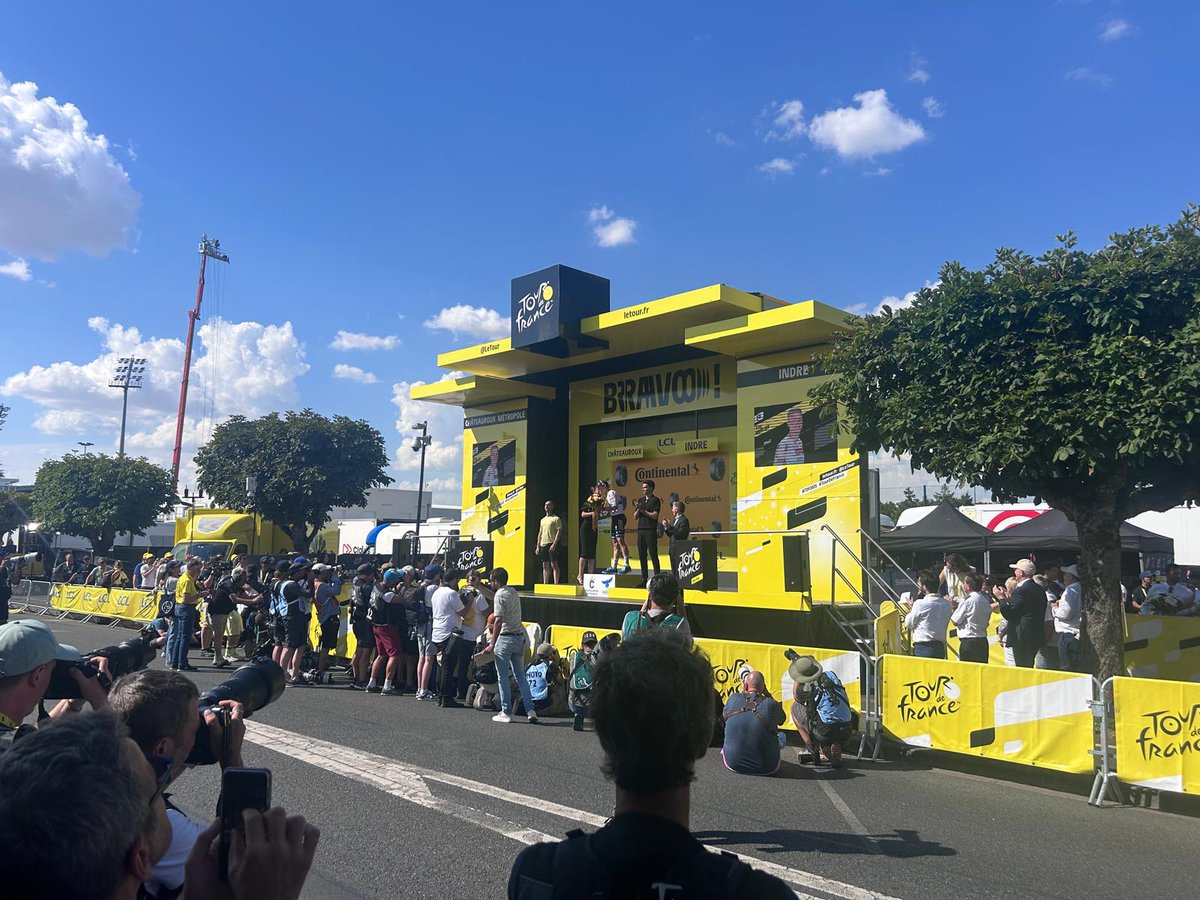 Présent ce 13 juillet à l’arrivée du #TourDeFrance à #Châteauroux, avec ma suppléante Alix Fruchon. 👏 Bravo à Christian Prudhomme Directeur du Tour et à Châteauroux Métropole pour cette organisation exemplaire ! #Indre #FiertéTerritoriale #TDF2025📷