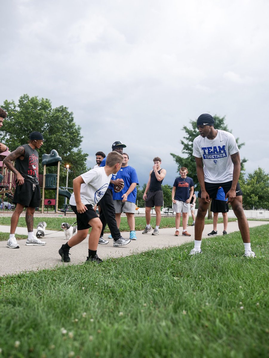 eiubasketball's tweet image. Family bonding 🔗

#TEAMTOGETHER #EIUMBB
