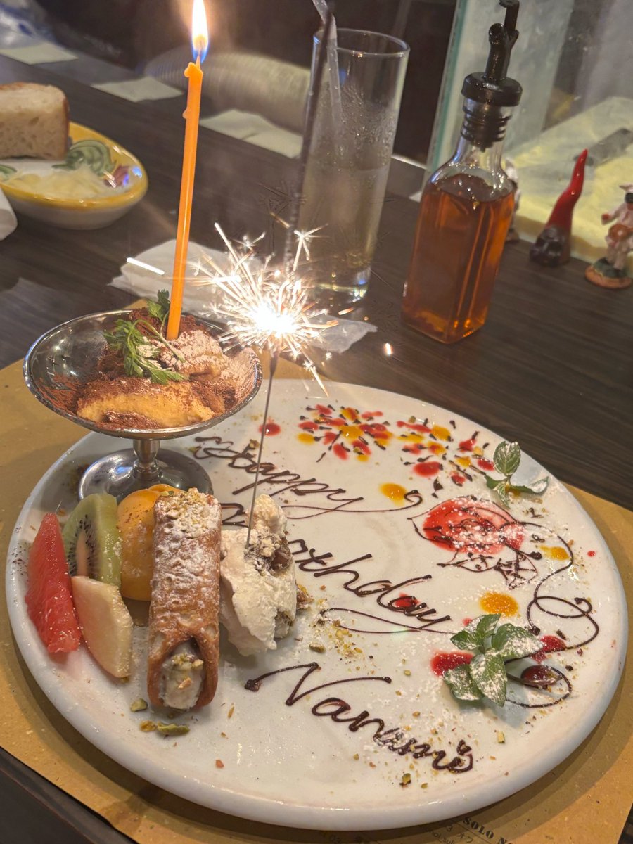 773_paradise's tweet image. お誕生日迎えました🎂♡
お仕事終わりに親友ちゃんと合流して、これまでのことや将来のことを話してました🌞✨
30代、嬉しいことも落ち込むことも経験していくことが目標です⭐︎それとみんなの幸せを願ってます🌈✨
いつも本当にありがとう!!!
