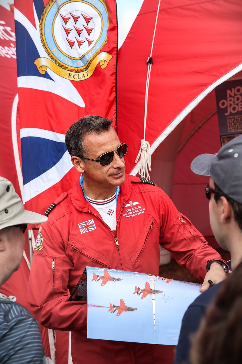 rafredarrows's tweet image. One of the special parts of RIAT is the chance to speak with so many people. Brilliant meet-and-greet session on day one of the Air Tattoo, with Circus joining the pilots.
#RedArrows | #RIAT | #RIAT25 | #RAF