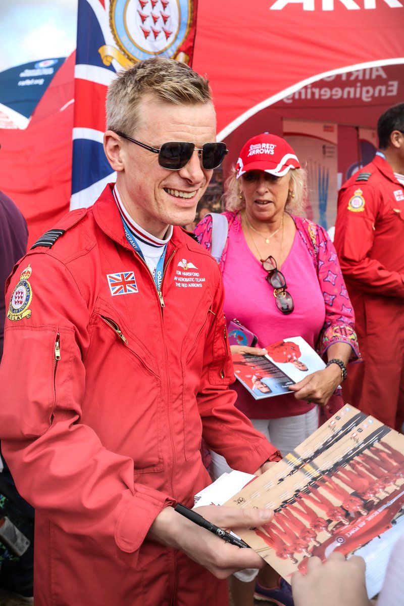 rafredarrows's tweet image. One of the special parts of RIAT is the chance to speak with so many people. Brilliant meet-and-greet session on day one of the Air Tattoo, with Circus joining the pilots.
#RedArrows | #RIAT | #RIAT25 | #RAF