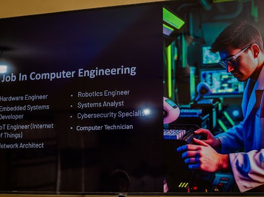 AcesKnust's tweet image. Just wrapped up an epic educational visit to Asanteman SHS ๐ฅโ
Our President Akatey Collins crushed it with an insightful presentation on Computer Engineering - benefits, opportunities & more ๐ค๐ก
Massive outreach, massive impact ๐ #ComputerEngineering #STEMeducation