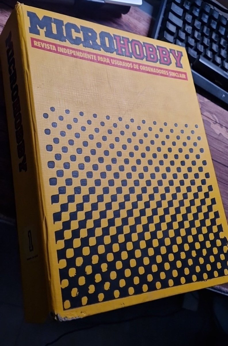 Molitronix72's tweet image. No cabe bien en esta carpeta, @MicroHobbyPapel .... para cuando la version 2025?, ya estáis tardando...