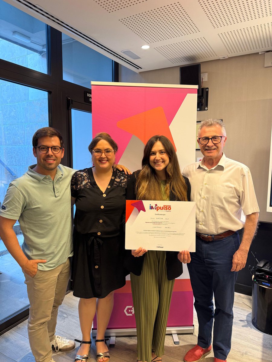 IC_LaFe's tweet image. Orgullosos de compartir que nuestra Unidad de IC y Trasplante ha recibido una beca #Impulso en categoría #Sostenibilidad con el proyecto Corazones Verdes💚, con la excelente presentación de la Dra @juliamsole 👏
Hacia una atención más respetuosa con el planeta!
#CorazonesVerdes