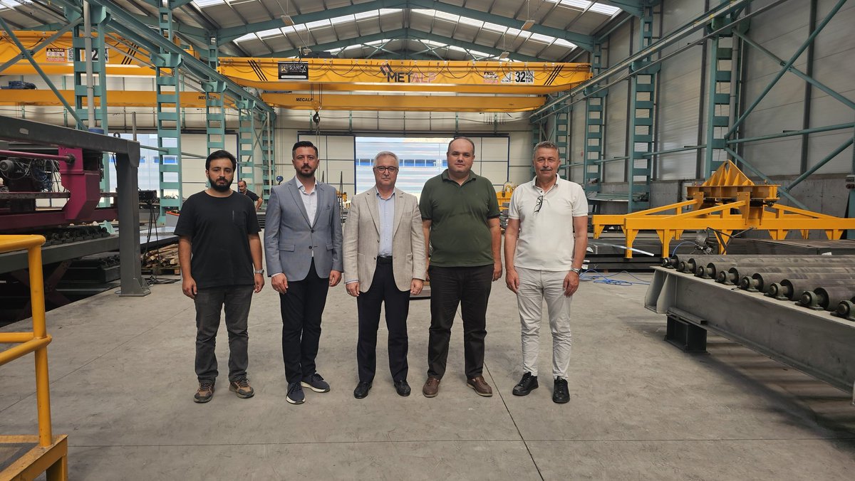 İlimiz Gümüşova Organize de faaliyet gösteren Ereğli Müsiad Şube Üyemiz METALP Firma Sahibi Sn. Faruk BOZKURT Beyi;
Müsiad Genel Başkan Yard.Sn.Albülkadir ÇINAR,Almanya Hessen Bölge baş.Sn.Muhsin KIDIK ve Sn.Cihad Bey le beraber ziyaret ettik.