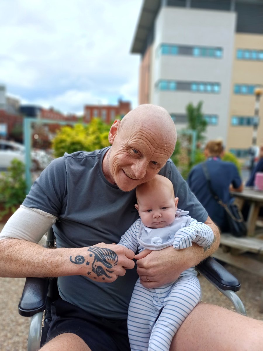 Royston56428882's tweet image. PET SCAN didn't happen but time well spent with Emma my daughters and grandson 🍼☀️❤️