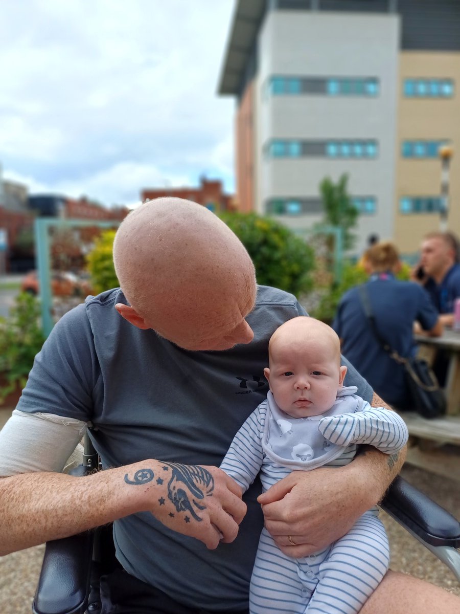 Royston56428882's tweet image. PET SCAN didn't happen but time well spent with Emma my daughters and grandson 🍼☀️❤️