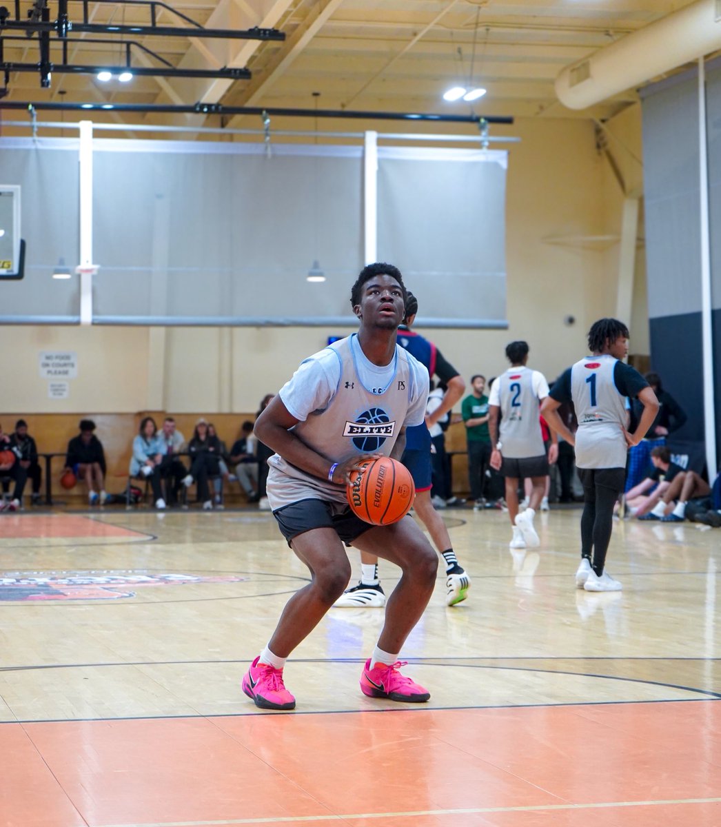 CT_Elite_BBall's tweet image. In a wire to wire loss vs Brad Wanamaker Elite 67-64 with BOTH SIDELINES PACKED WITH COACHES. @HGSL_HoopGroup 

S. Clachko- 20pts @SClachko 
F. Toure- 17pts &amp;amp; 3blks @FadelMamanToure 
A. Kearney- 9pts @neajdaballer 
J. Nash- 7pts &amp;amp; 6 asts @joelnash_ 
L. Pivovar- 6pts @1ucaspivovar