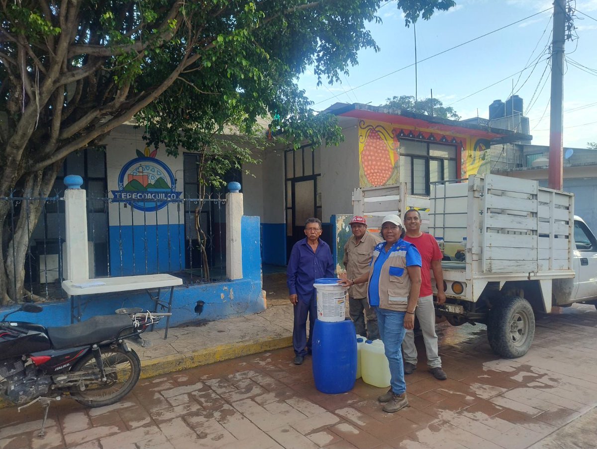 🚰💧 ¡Seguimos trabajando por un Guerrero saludable!
Brigadas de #CAPASEG recorren Técpan, Pilcaya y Tepecoacuilco con el programa “Desinfección del Agua 2025”:
✅ Suministro de insumos
✅ Kits y equipos
✅ Capacitaciones
#AguaLimpia #Guerrero 💙