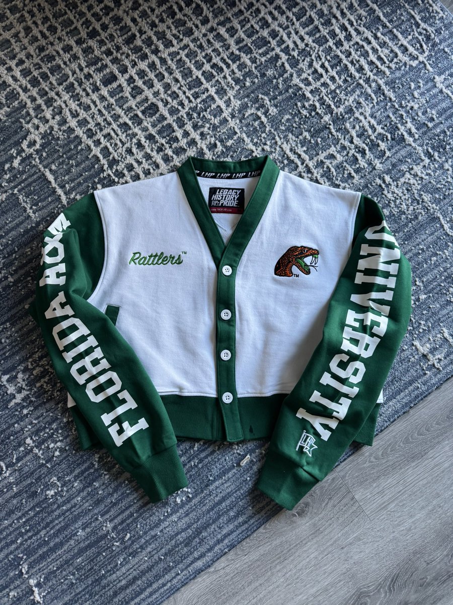 ShopLHP's tweet image. GOOD MORNING! 🐍 

NEW DROP.