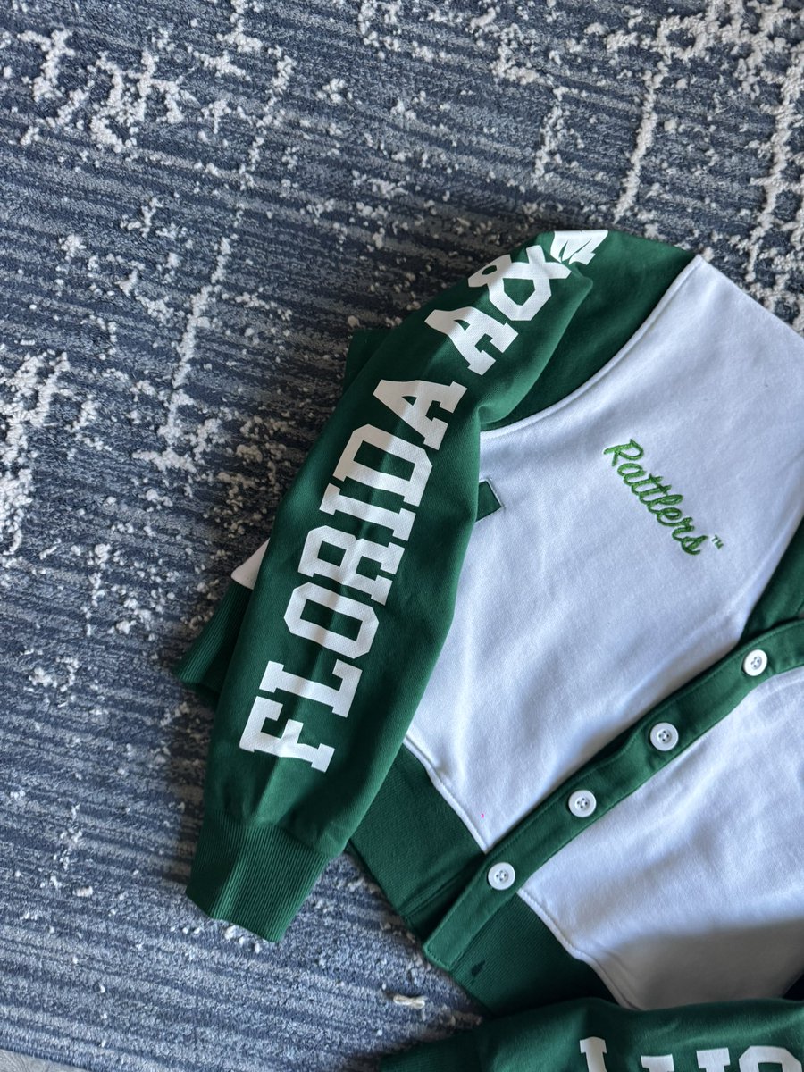 ShopLHP's tweet image. GOOD MORNING! 🐍 

NEW DROP.