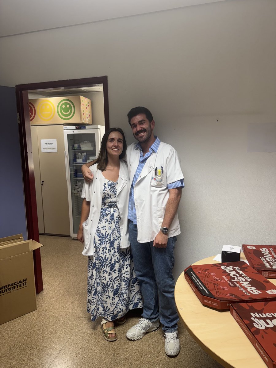 S. Farmacia HUFA (@hufafarmacia) on Twitter photo El mundo profesional que os espera va a ganar dos farmacéuticos especialistas excepcionales. Gracias por estos 4 años <a href="/hufafarmacia/">S. Farmacia HUFA</a> El mundo profesional que os espera va a ganar dos farmacéuticos especialistas excepcionales. Gracias por estos 4 años <a href="/hufafarmacia/">S. Farmacia HUFA</a>