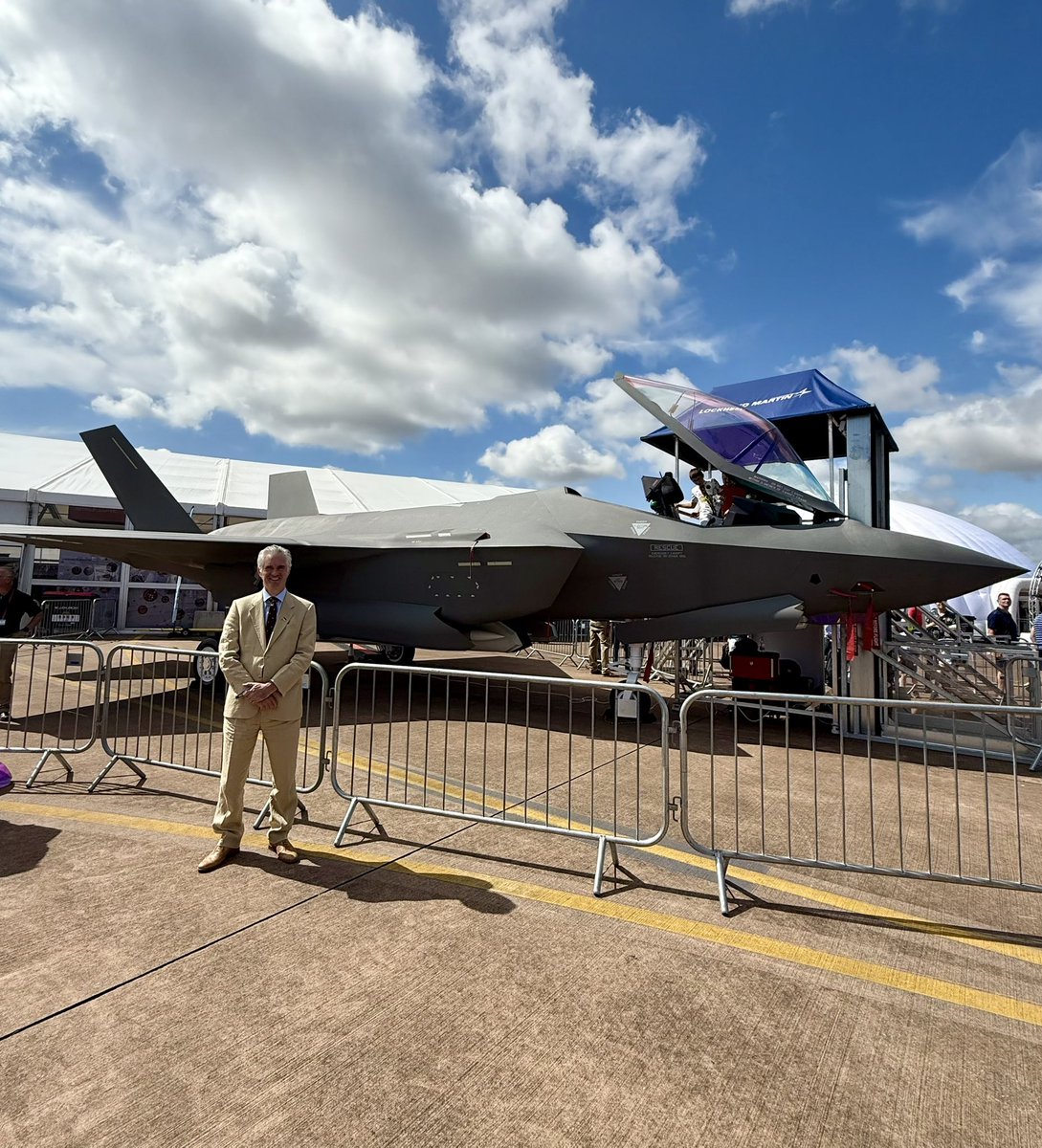 jcartlidgemp's tweet image. Super to be at @airtattoo today supporting our world leading UK Defence industry #RIAT25