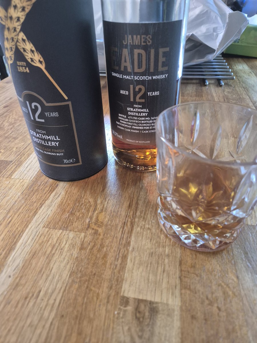 SmartSacks's tweet image. Now decided to have a wee nip of this beaut 👌