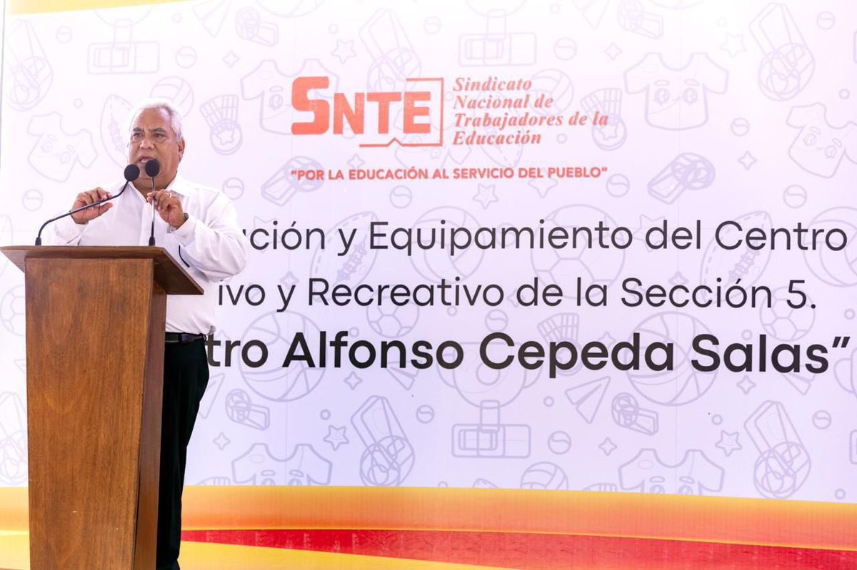 Sección Cinco Coahuila (@sntecinco) on Twitter photo 🟠”Cuidar a quienes educan es cuidar el futuro del país”, porque los maestros transforman la vida de millones de alumnos, subrayó el líder del #SNTE, Mtro. Alfonso Cepeda, al reinaugurar el Centro Recreativo y Deportivo de <a href="/SNTECinco/">Sección Cinco Coahuila</a> en #Monclova. 👟🥎🏅🧑🏫👩🏫 🟠”Cuidar a quienes educan es cuidar el futuro del país”, porque los maestros transforman la vida de millones de alumnos, subrayó el líder del #SNTE, Mtro. Alfonso Cepeda, al reinaugurar el Centro Recreativo y Deportivo de <a href="/SNTECinco/">Sección Cinco Coahuila</a> en #Monclova. 👟🥎🏅🧑🏫👩🏫