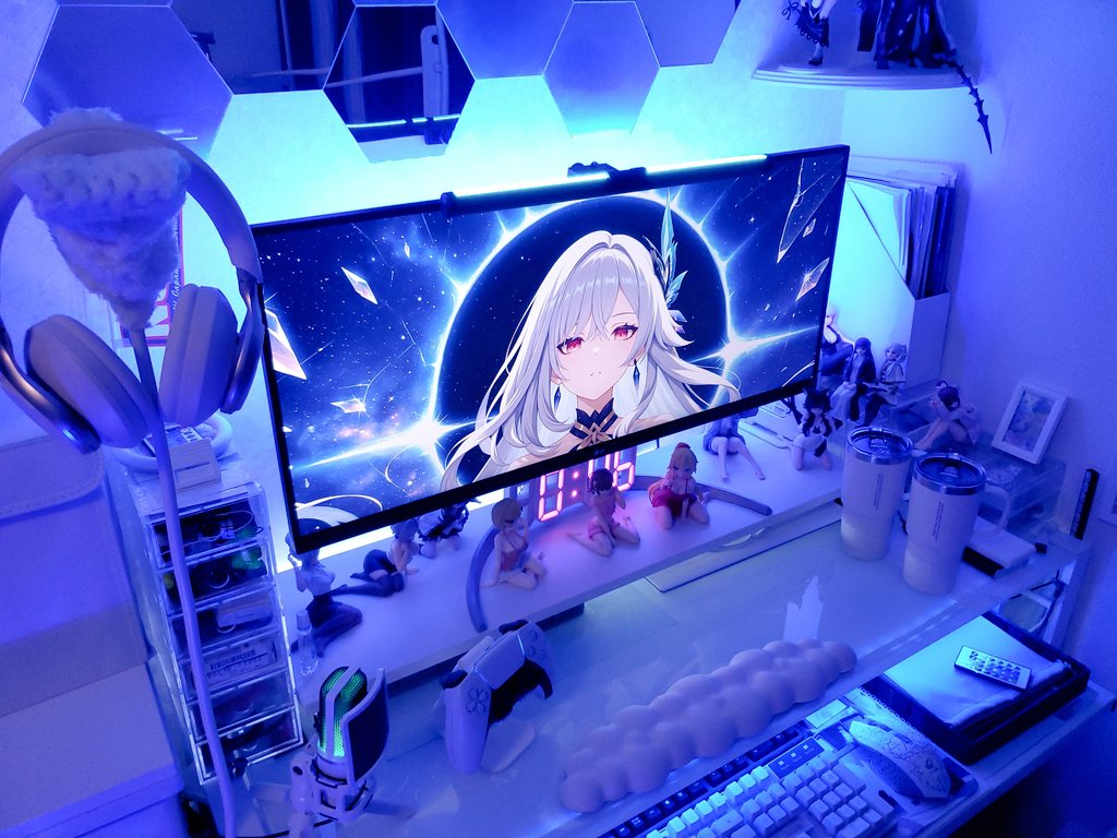 SSugoiyan's tweet image. 今日は青いよ(*´∀`*)
今日ショックなことにテレビが
壊れました( ノД`)…
分解して頑張ったけど原因分からず
(>ω<。)
取り敢えず信号見たらモニター
もしくはマイコンが故障(-ω-。)
コンタクトスプレー吹き掛けたけど
もう諦めてゲームします(*T^T)
#desksetup